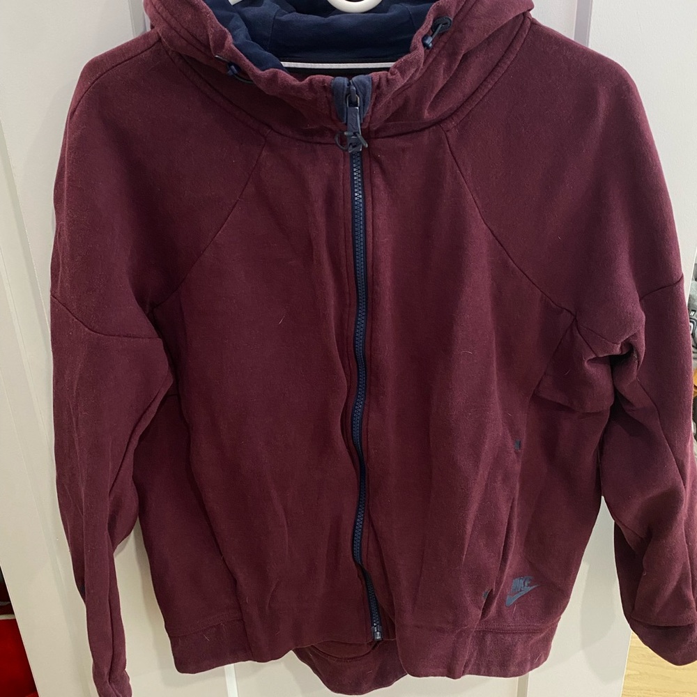 nike zip up sweater